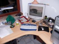 Angeh�ngtes Bild: arbeitsplatz_april.jpg