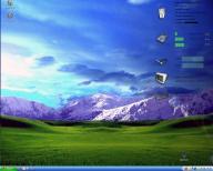 Angehngtes Bild: desk_juli_update.jpg